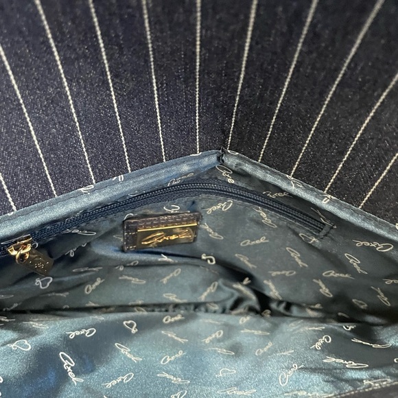 Axel Blue and Red clutch purse - Picture 4 of 5